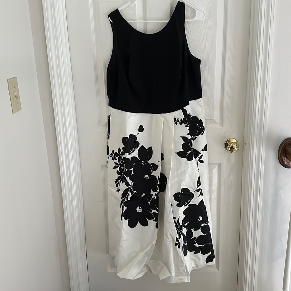 White House Black Market semi formal dress